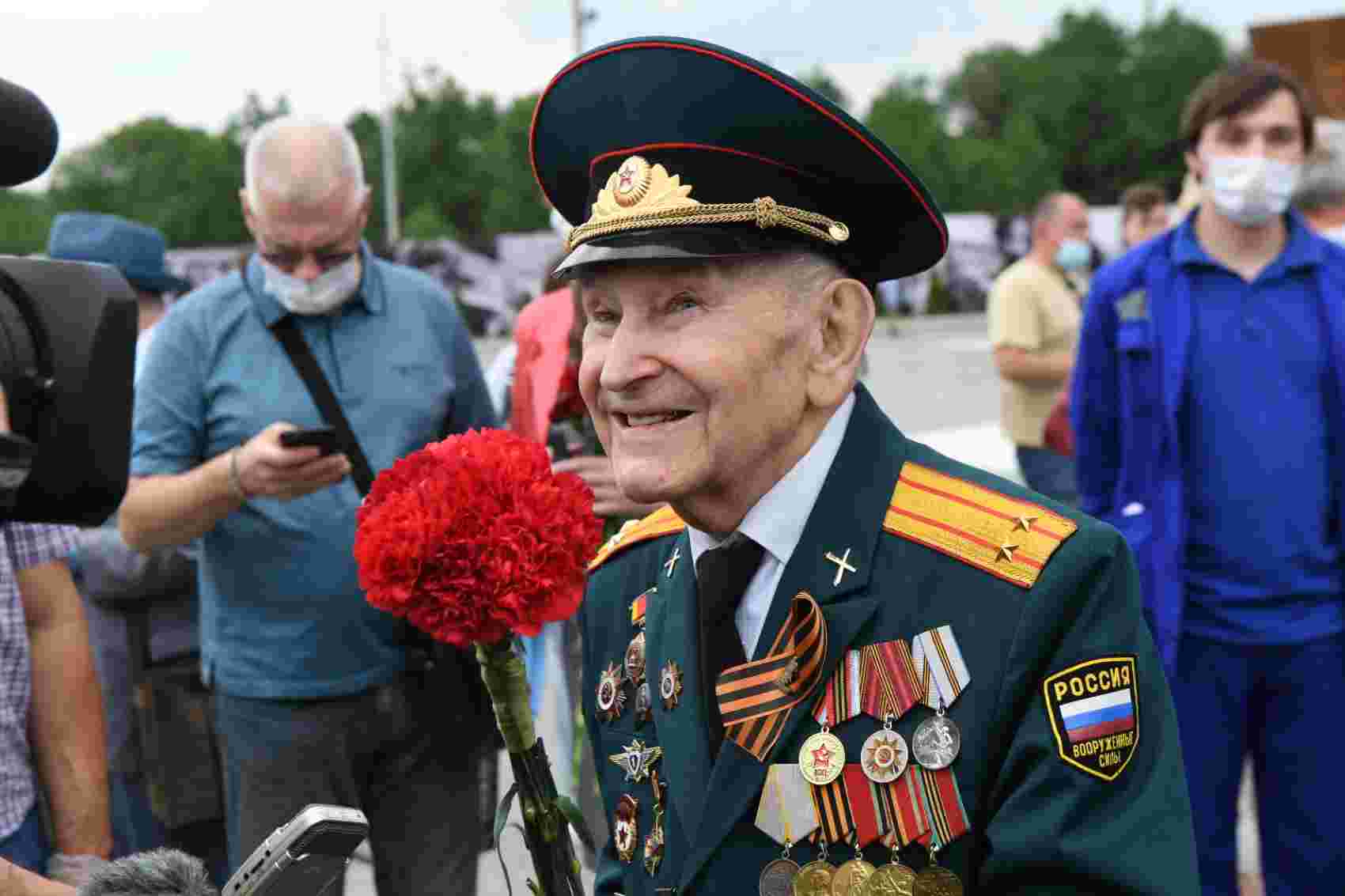 Тверской ветеран Иван Кладкевич посетил Ржевский мемориал Советскому солдату