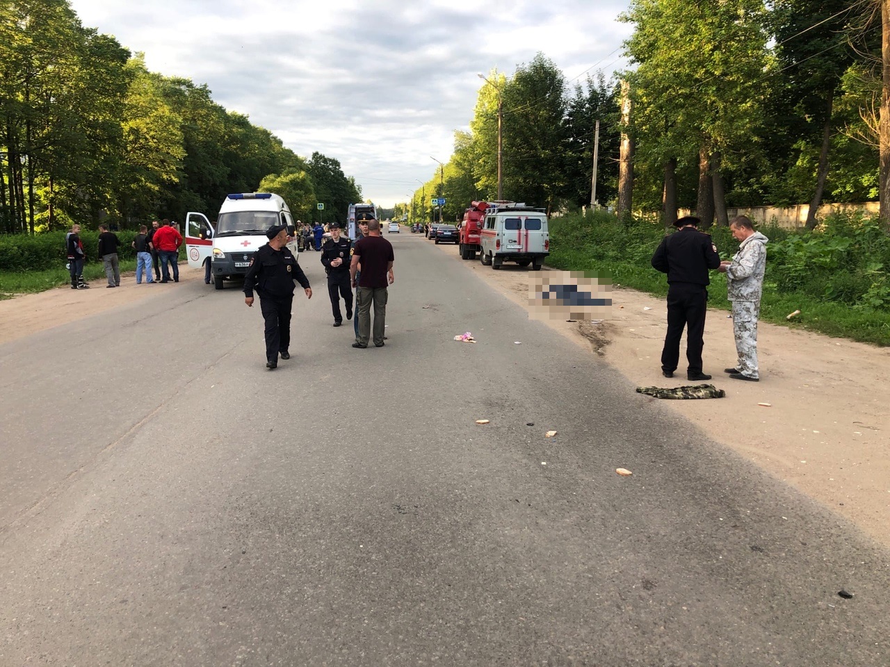 Мотоциклист насмерть сбил мужчину-пешехода в Тверской области
