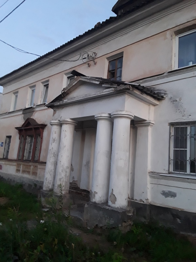 Тверские следователи заинтересовались разрушающимся домом, в котором опасно жить