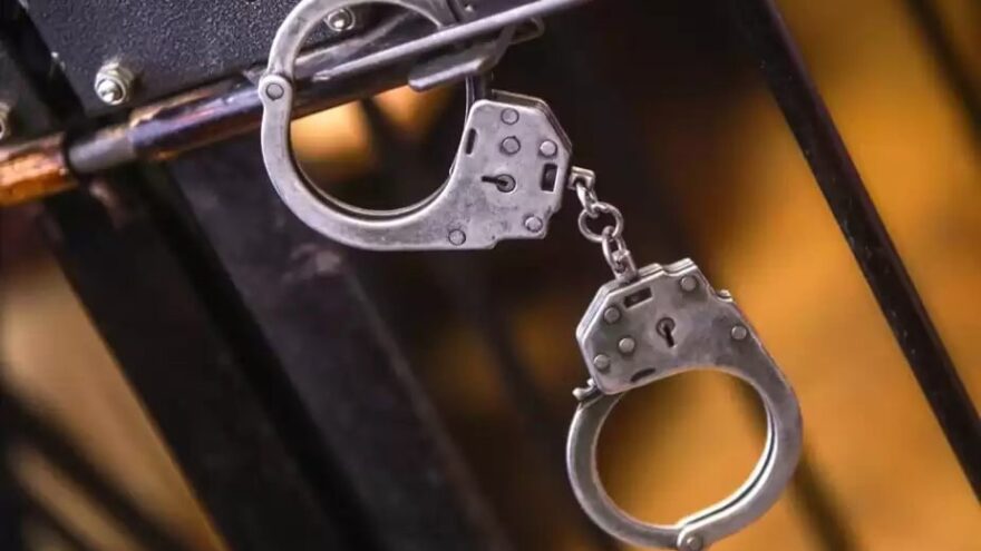 В Твери арестовали мужчину, который попытался заживо сжечь свою сожительницу В Твери арестовали мужчину, который попытался заживо сжечь свою сожительницу