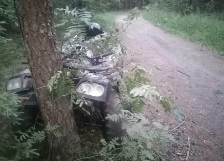16-летняя квадроциклистка и её пассажирка попали в больницу после ДТП в Тверской области 16-летняя квадроциклистка и её пассажирка попали в больницу после ДТП в Тверской области