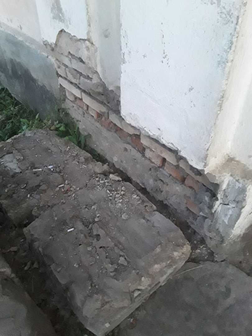 Тверские следователи заинтересовались разрушающимся домом, в котором опасно жить