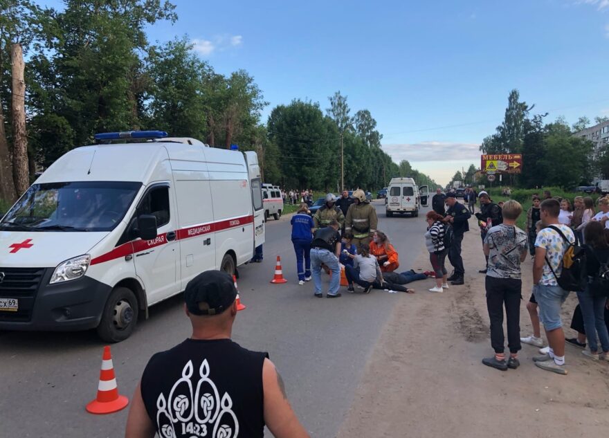 Мотоциклист насмерть сбил мужчину-пешехода в Тверской области Мотоциклист насмерть сбил мужчину-пешехода в Тверской области