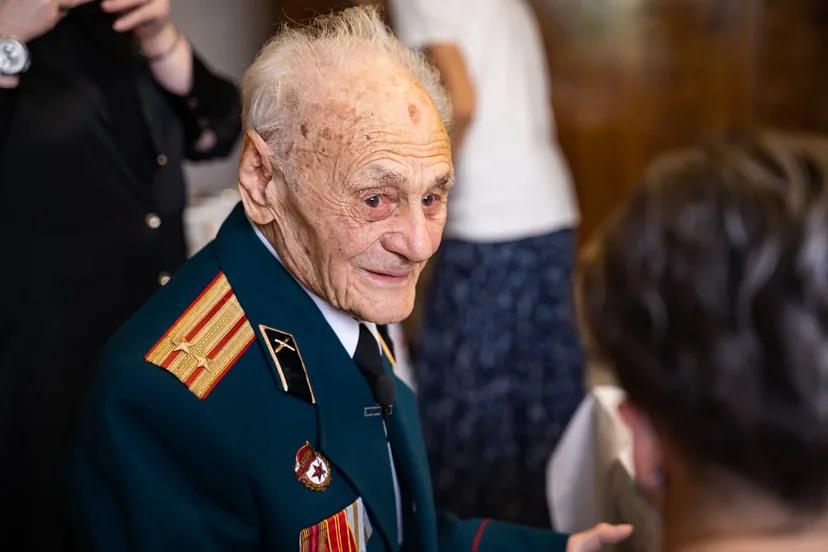 Никто, кроме нас: у волонтеров и десантников один девиз