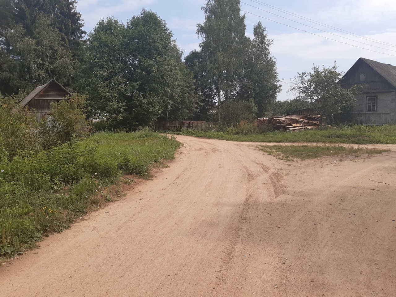 16-летний велосипедист сломал зуб, столкнувшись со скутеристом в Тверской области