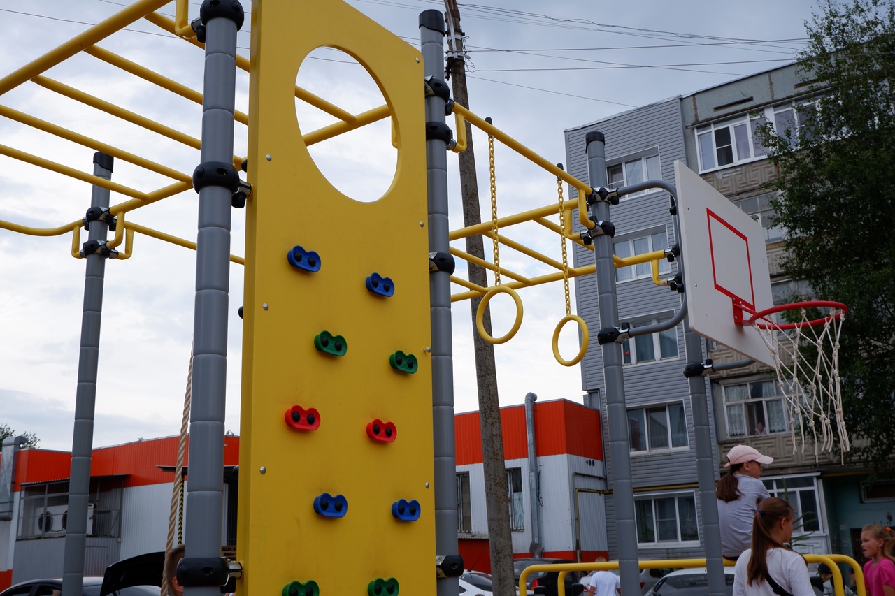 В Лихославле открылась новая спортивно-игровая площадка