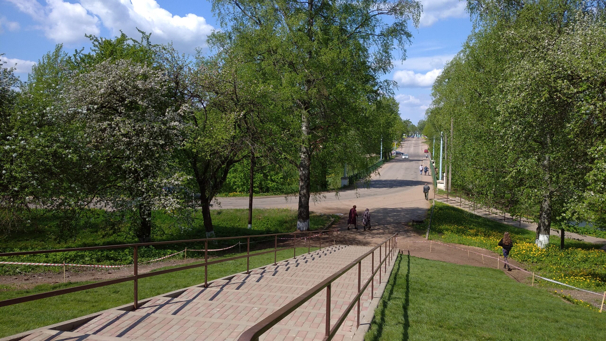 В Тверской области благоустроили 23 общественных территории и 5 дворов