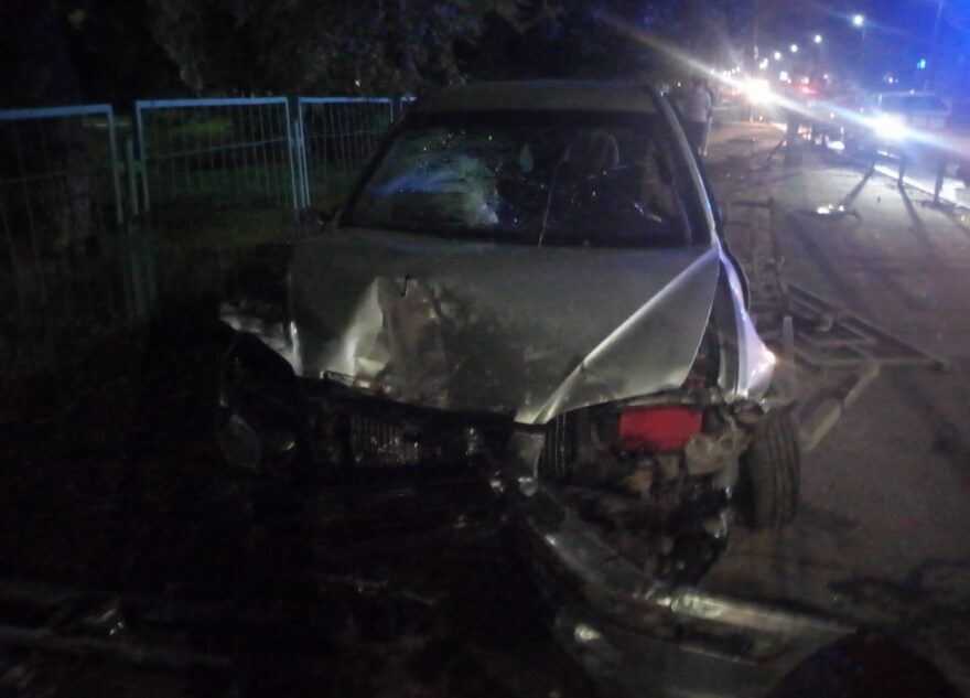 В ночной аварии в Твери серьёзно пострадала 20-летняя девушка В ночной аварии в Твери серьёзно пострадала 20-летняя девушка