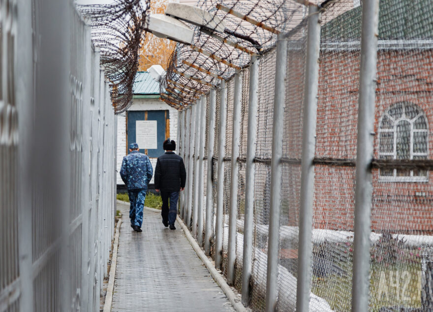 Рецидивист получил 12 лет за повторное убийство знакомой в Тверской области Рецидивист получил 12 лет за повторное убийство знакомой в Тверской области
