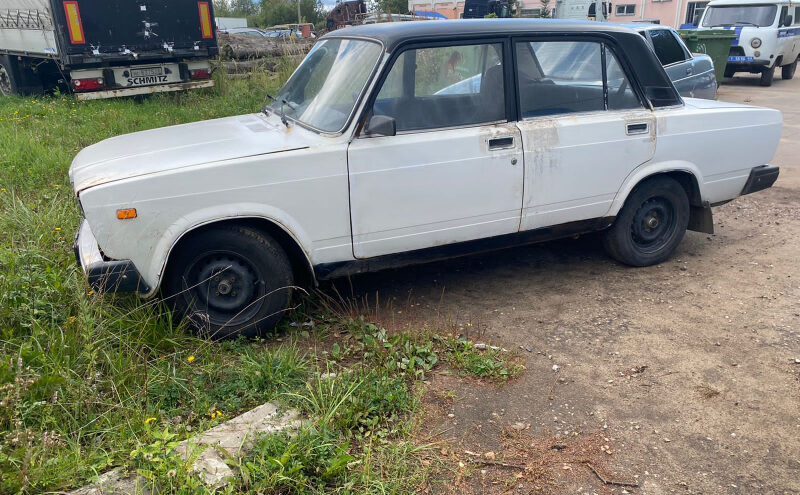 Пьяный вахтовик из Ленинградской области угнал машину под Тверью Пьяный вахтовик из Ленинградской области угнал машину под Тверью