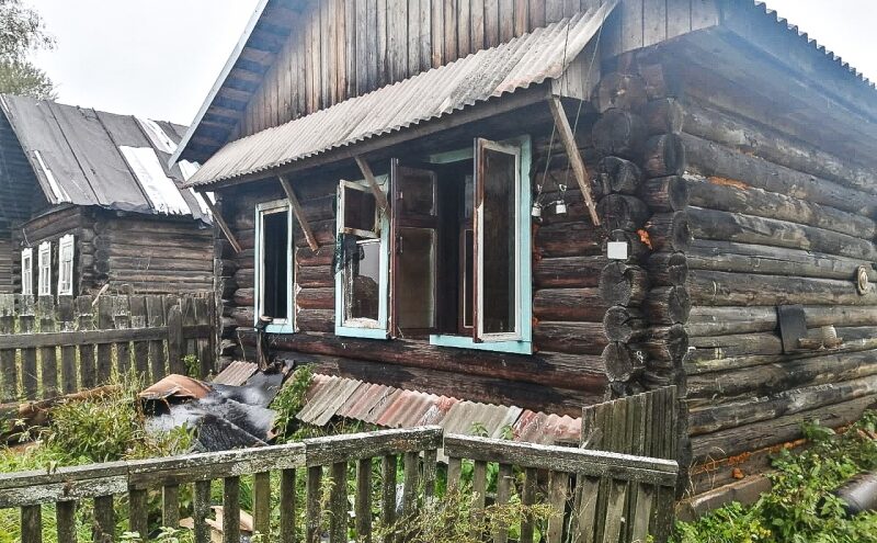 Во время тушения пожара в Тверской области нашли тело мужчины Во время тушения пожара в Тверской области нашли тело мужчины