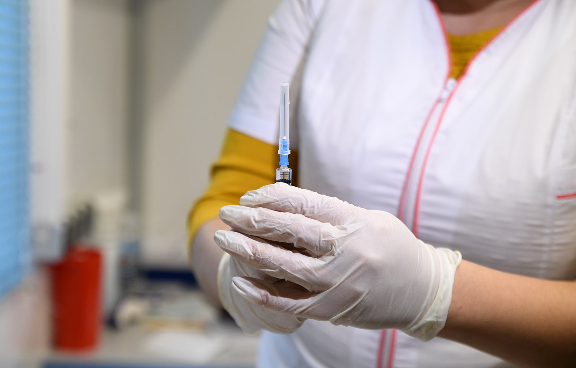 Мобильные пункты вакцинации против коронавируса начали работать в Тверской области