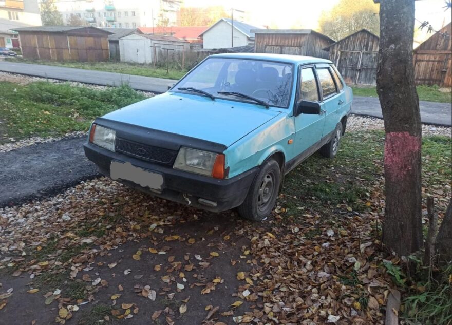 В Тверской области водитель "ВАЗа" сбил велосипедистку и спрятался в квартире В Тверской области водитель "ВАЗа" сбил велосипедистку и спрятался в квартире