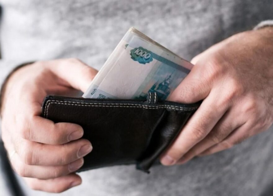 Житель Тверской области помог женщине с машиной, а потом её ограбил Житель Тверской области помог женщине с машиной, а потом её ограбил
