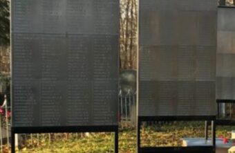 С кладбища в Тверской области похитили таблички с именами красноармейцев