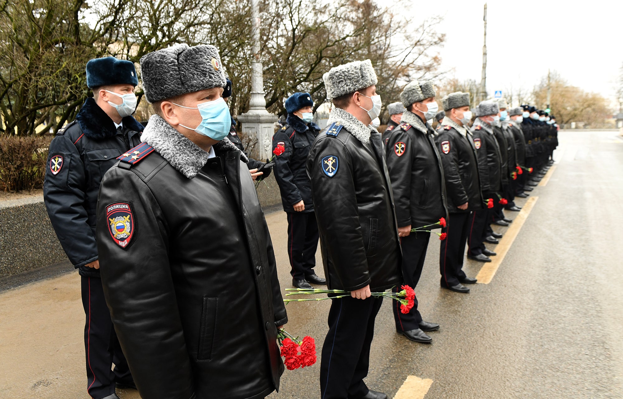 Губернатор Игорь Руденя принял участие в траурном митинге в память о сотрудниках МВД