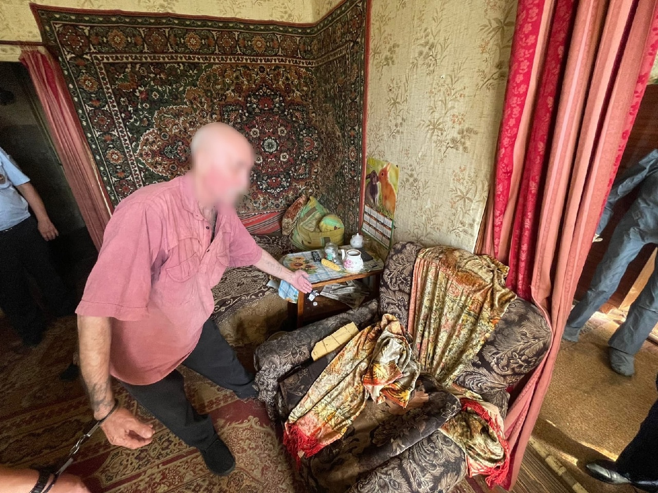 Житель Тверской области зарезал мужчину в своей квартире