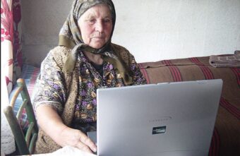Пенсионеры из Тверской области загнобили бабушку в родительском чате