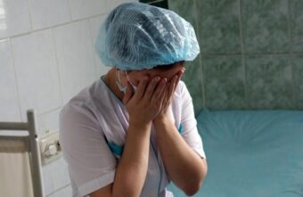 Медсестра из Тверской области не смогла доказать, что заразилась ковидом на работе