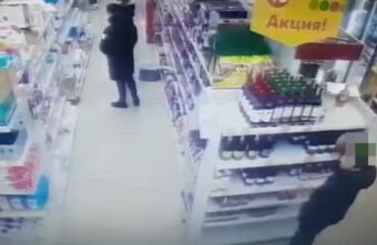 За полчаса житель Тверской области трижды обокрал супермаркет
