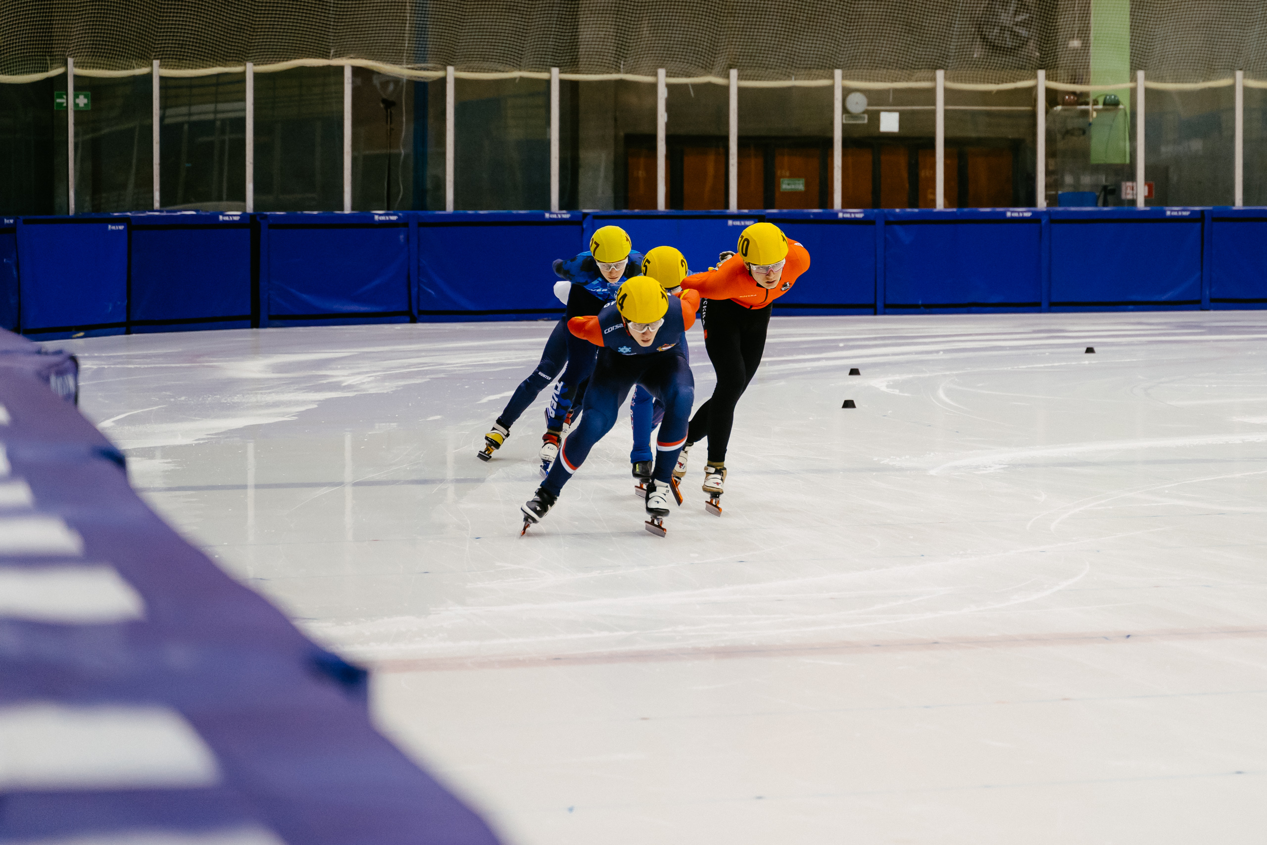 Конькобежцы из 21 региона страны соревнуются в Тверской области