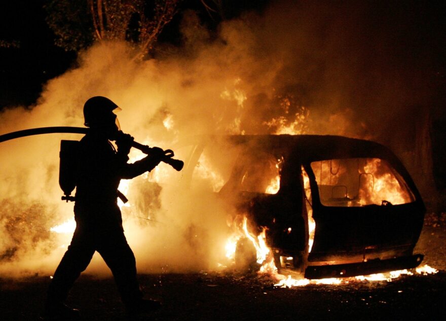 В Тверской области загорелся отечественный внедорожник