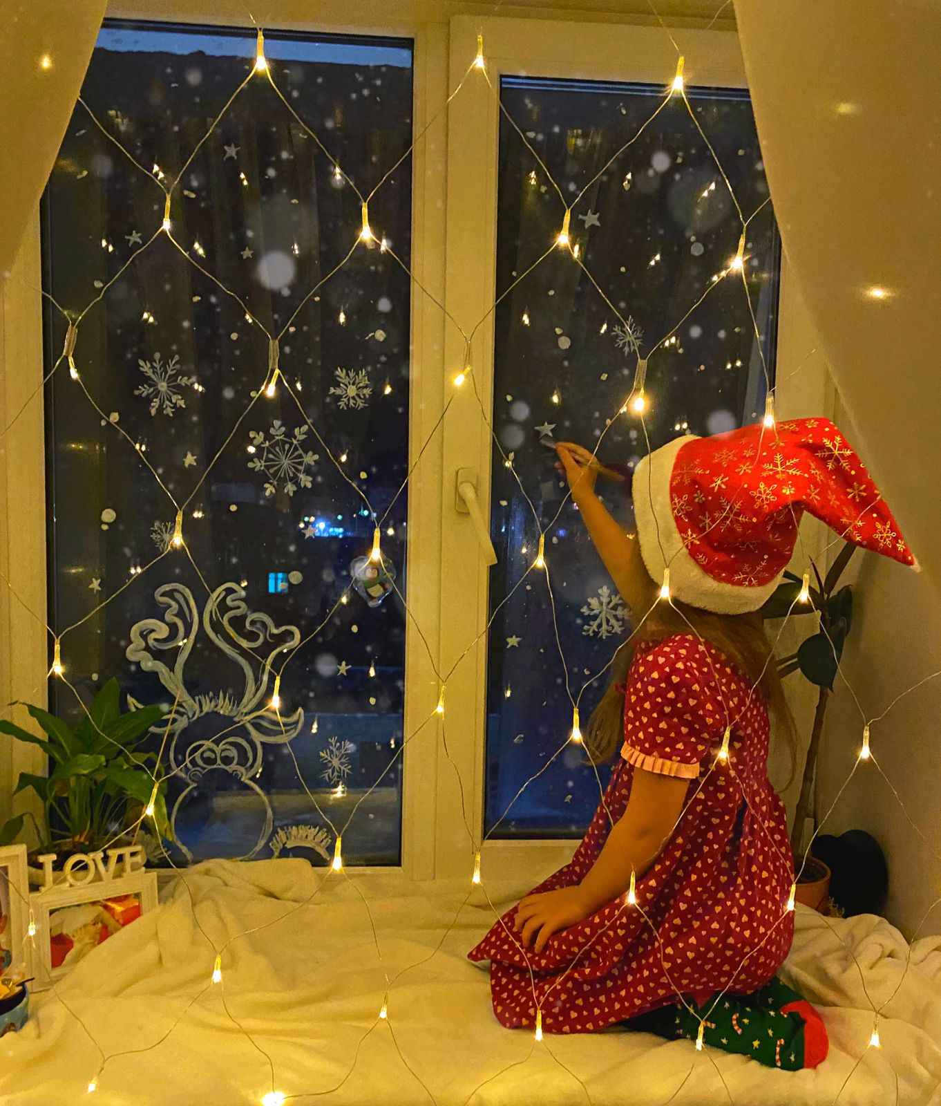 В Торопце наградили авторов лучших "новогодних окон"