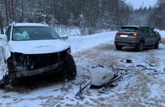 Пожилой пассажир иномарки пострадал в столкновении на "встречке" в Тверской области Пожилой пассажир иномарки пострадал в столкновении на "встречке" в Тверской области