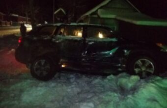 75-летний водитель внедорожника в Тверской области врезался в легковушку: есть пострадавшие