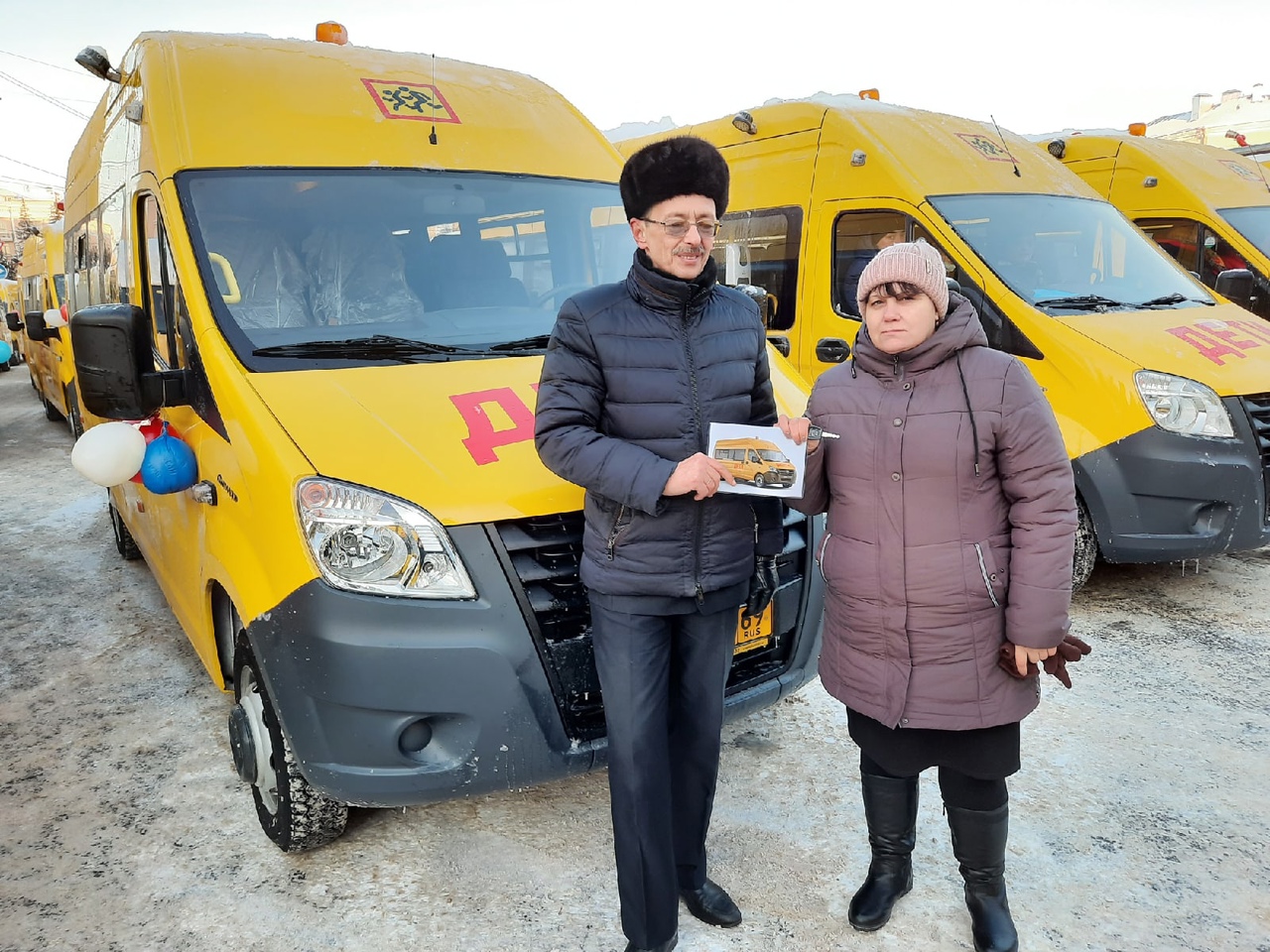 Самая дальняя школа в Оленинском округе получила автобус Самая дальняя школа в Оленинском округе получила автобус