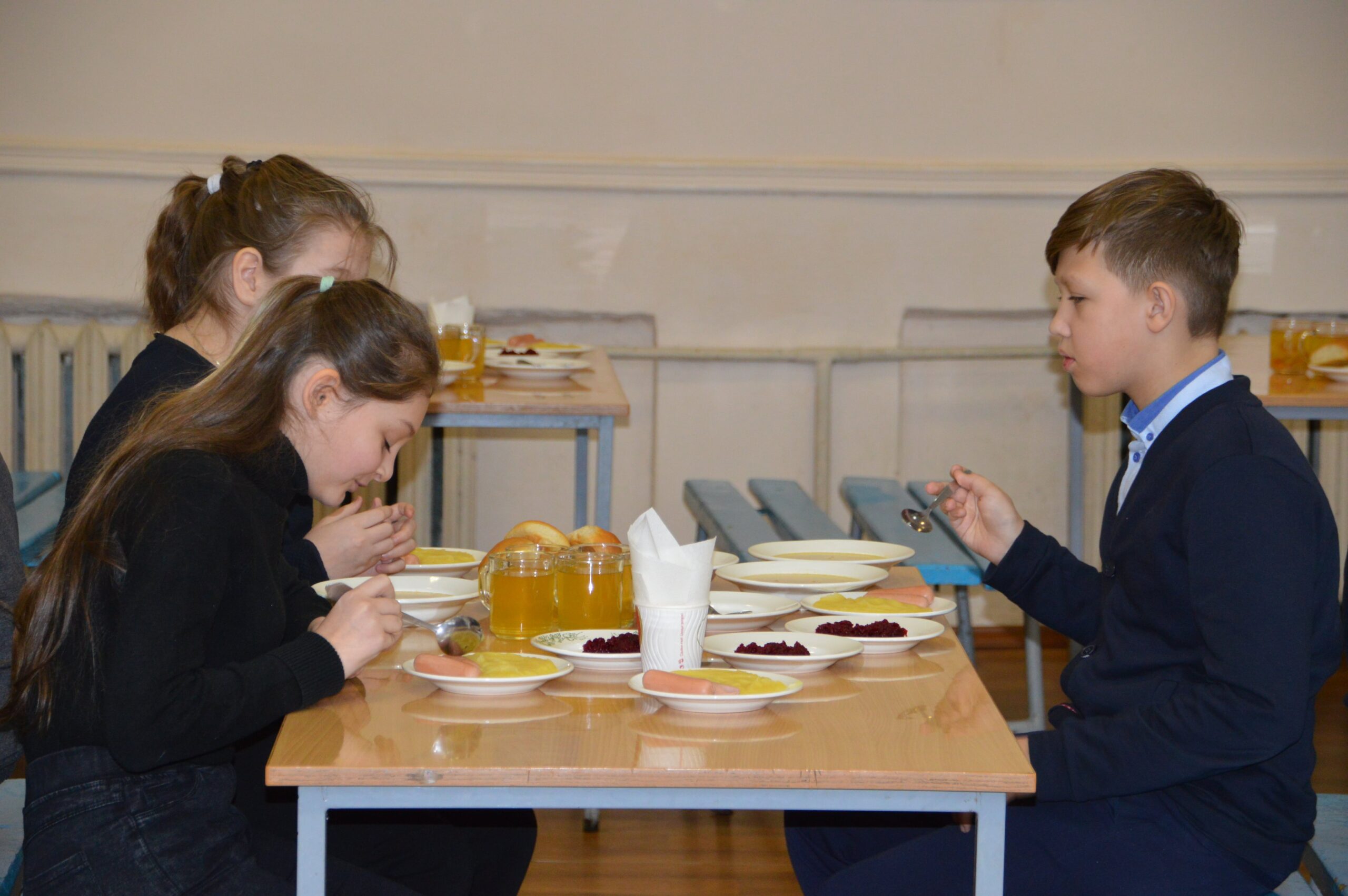 В тверских школах определили лучшие столовые