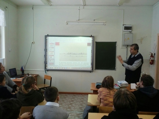 Директор Андреапольского музея встретился со школьниками