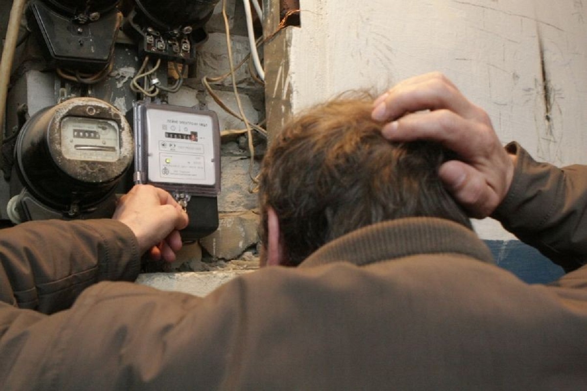 Житель Тверской области наворовал электричества почти на 200 тысяч рублей