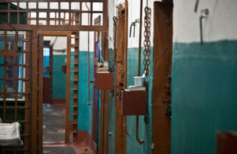 Убийца из Тверской области, отправленный на 18 лет в колонию, попытался выйти раньше Убийца из Тверской области, отправленный на 18 лет в колонию, попытался выйти раньше