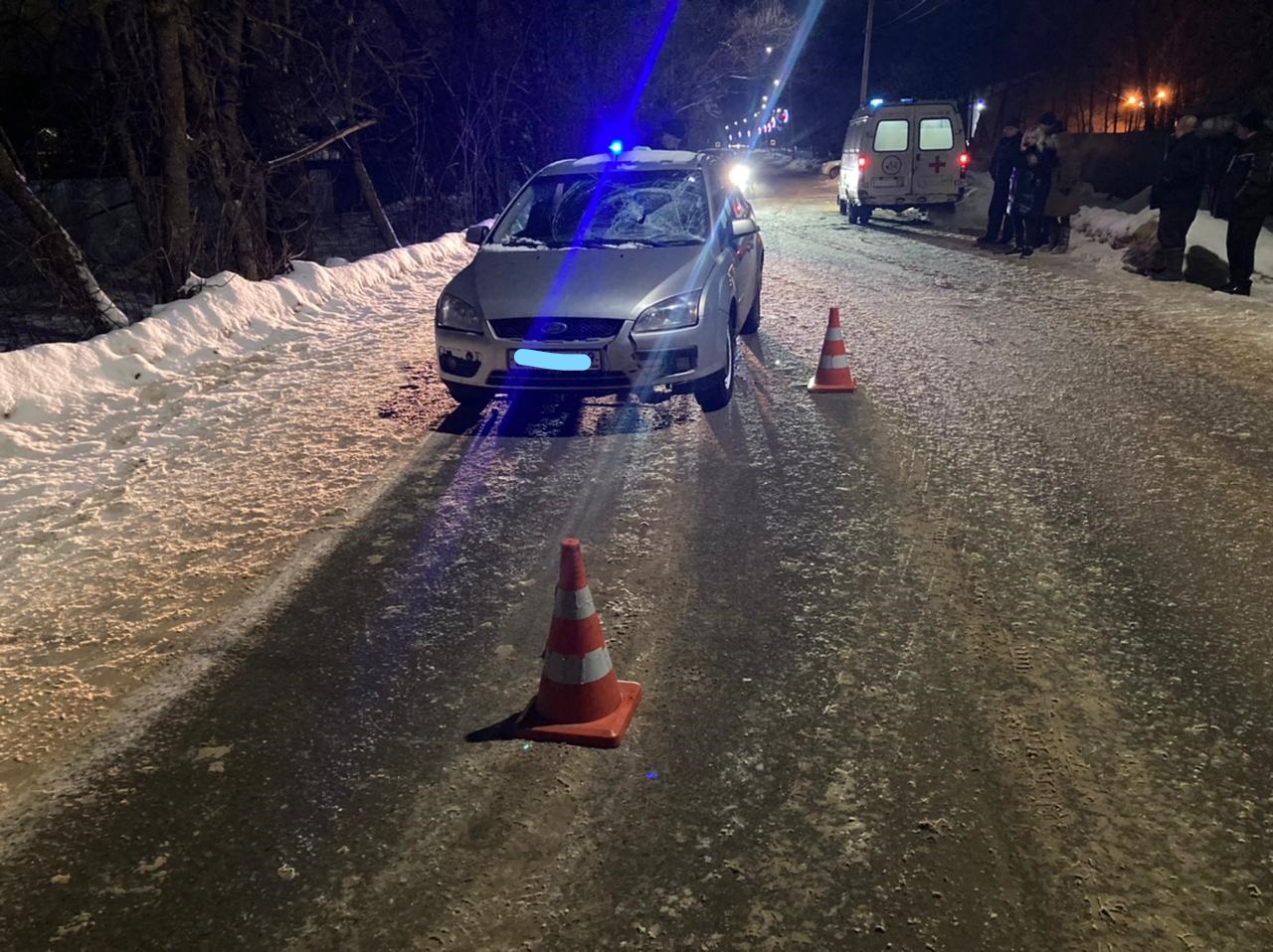 В Тверской области пьяный водитель сбил женщину, которая шла по обочине
