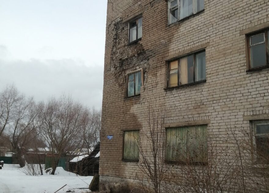 В Тверской области обрушилась стена одного из общежитий