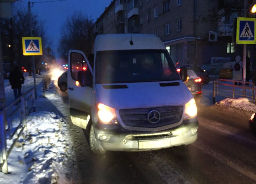 9-летнего мальчика сбил "Мерседес" на зебре в Твери