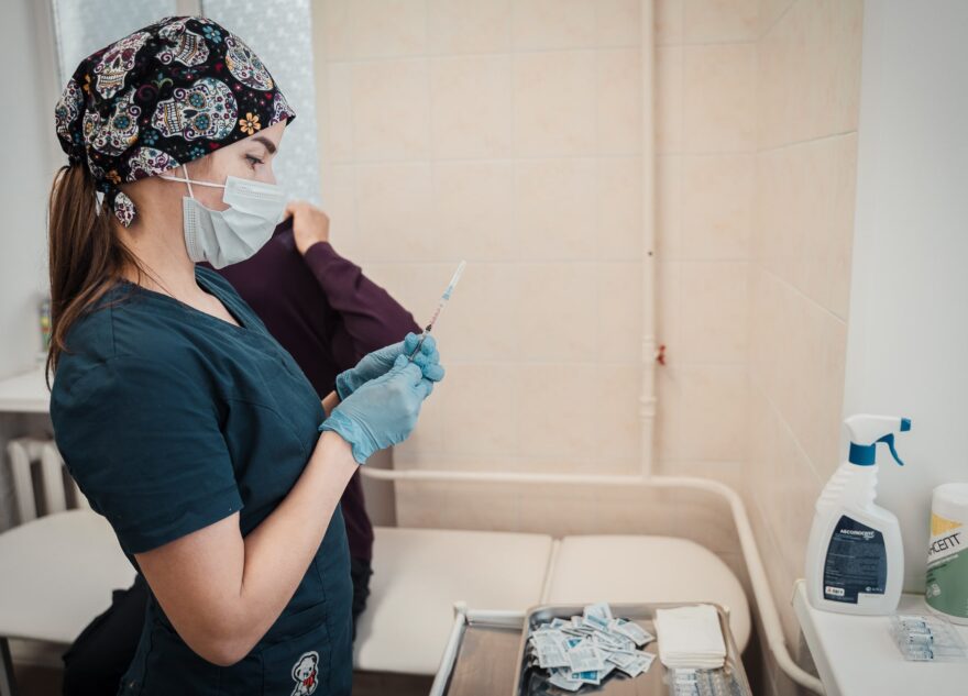 Больше 96 миллионов рублей направят Тверской области на лекарства и зарплаты медикам