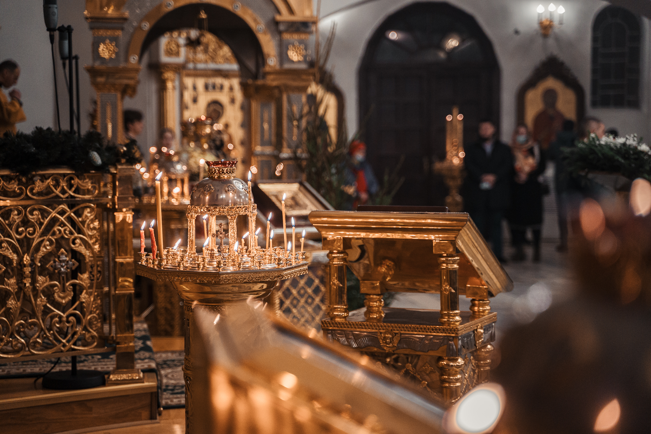 Губернатор Игорь Руденя встретил Рождество в Воскресенском кафедральном соборе Твери