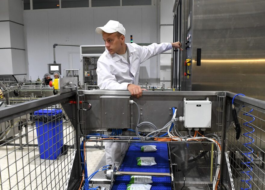 В Тверской области планируют открыть новую линию по производству молочной продукции