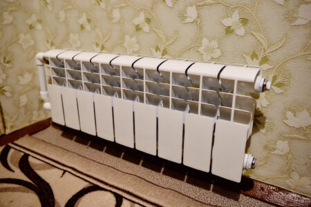 Из-за утечек на теплосетях жители шести тверских улиц остались без отопления