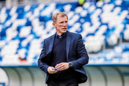 Игрок российской премьер-лиги стал тренером ФК «Тверь» Игрок российской премьер-лиги стал тренером ФК «Тверь»