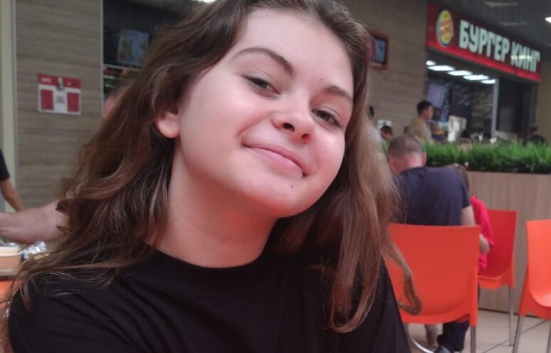 14-летняя девочка ушла из дома в Твери и не вернулась