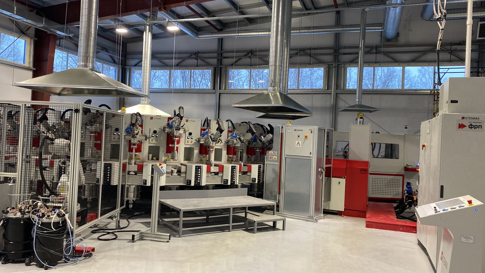 На фабрике в Тверской области будут производить спецобувь для медиков