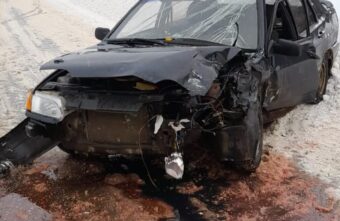 В Тверской области два человека пострадали в лобовом столкновении В Тверской области два человека пострадали в лобовом столкновении