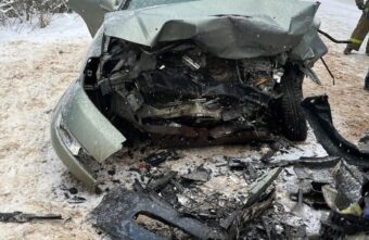 Два человека пострадали в лобовом столкновении иномарок в Тверской области