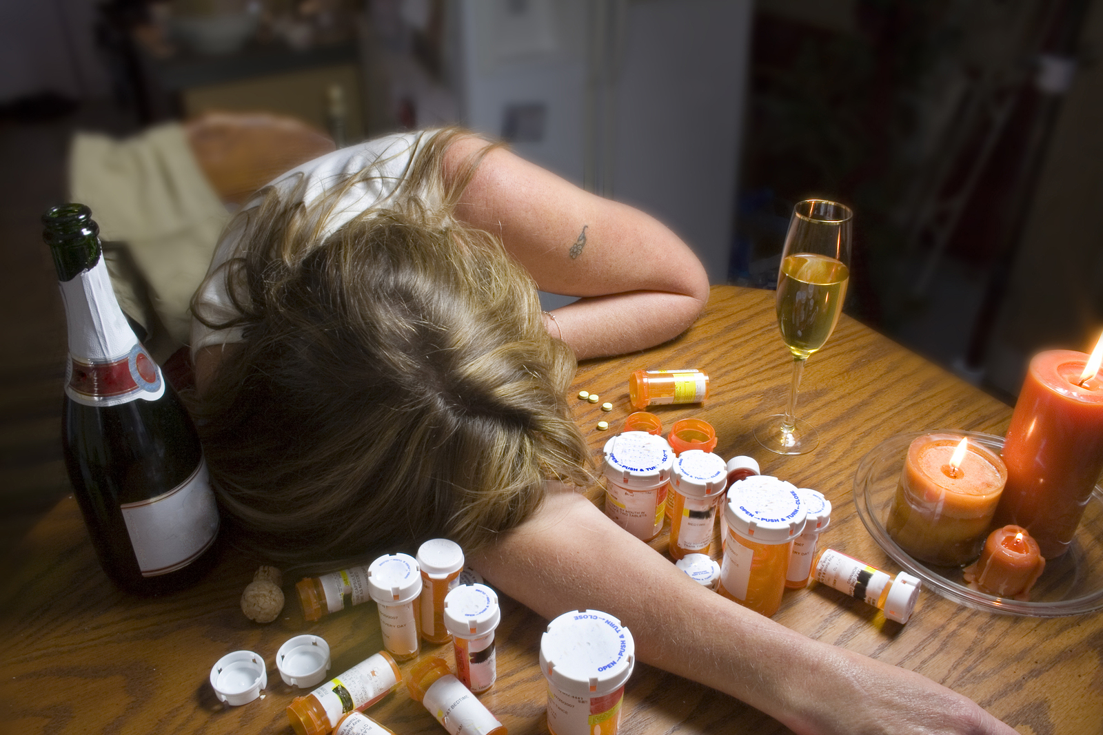 Врач назвал лекарства, которые смертельно опасно совмещать с алкоголем