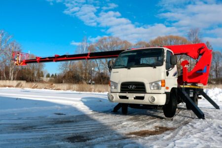 Тверские полицейские разыскивают мошенника, который обманул хозяина автовышки