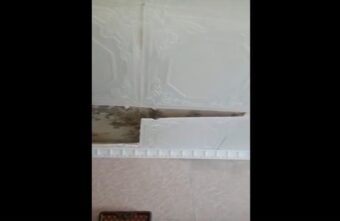 В Тверской области после работ на крыше залило квартиру В Тверской области после работ на крыше залило квартиру