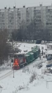 В Твери грузовой поезд сбил пешехода
